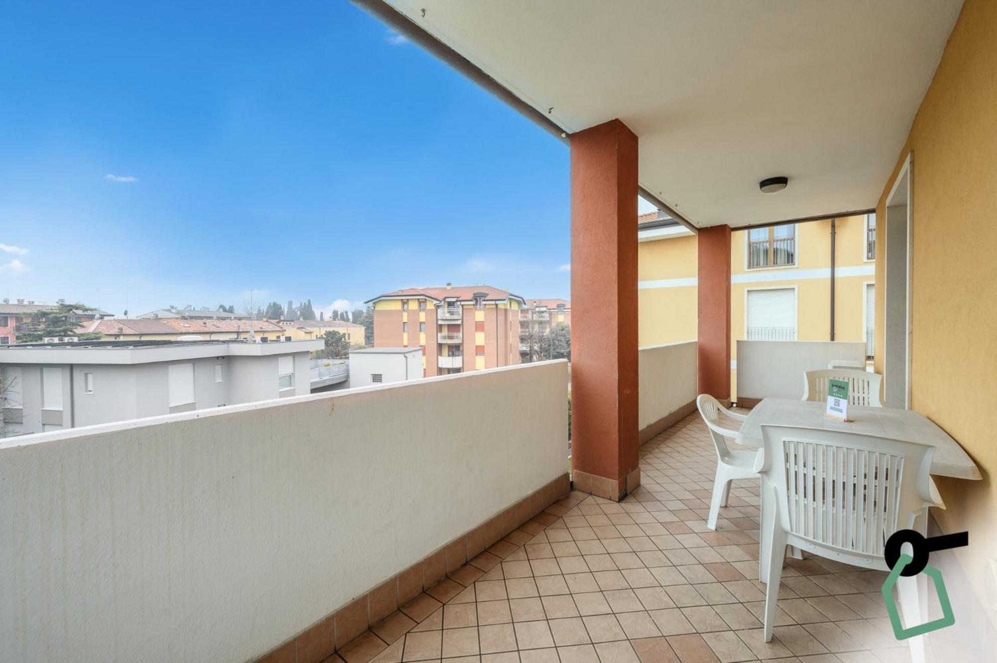 Hotiday Residence Garda بسكييرا ديل غاردا المظهر الخارجي الصورة