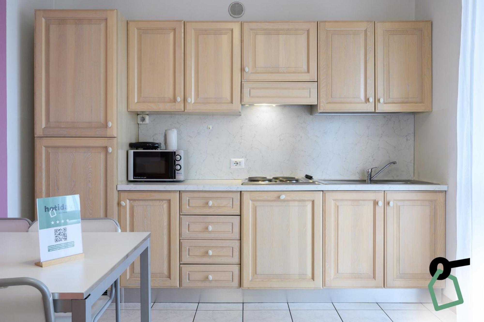 Hotiday Residence Garda بسكييرا ديل غاردا المظهر الخارجي الصورة